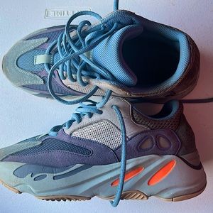 Yeezy Boost 700